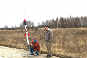 Solid fuel rocket Launch table with radio